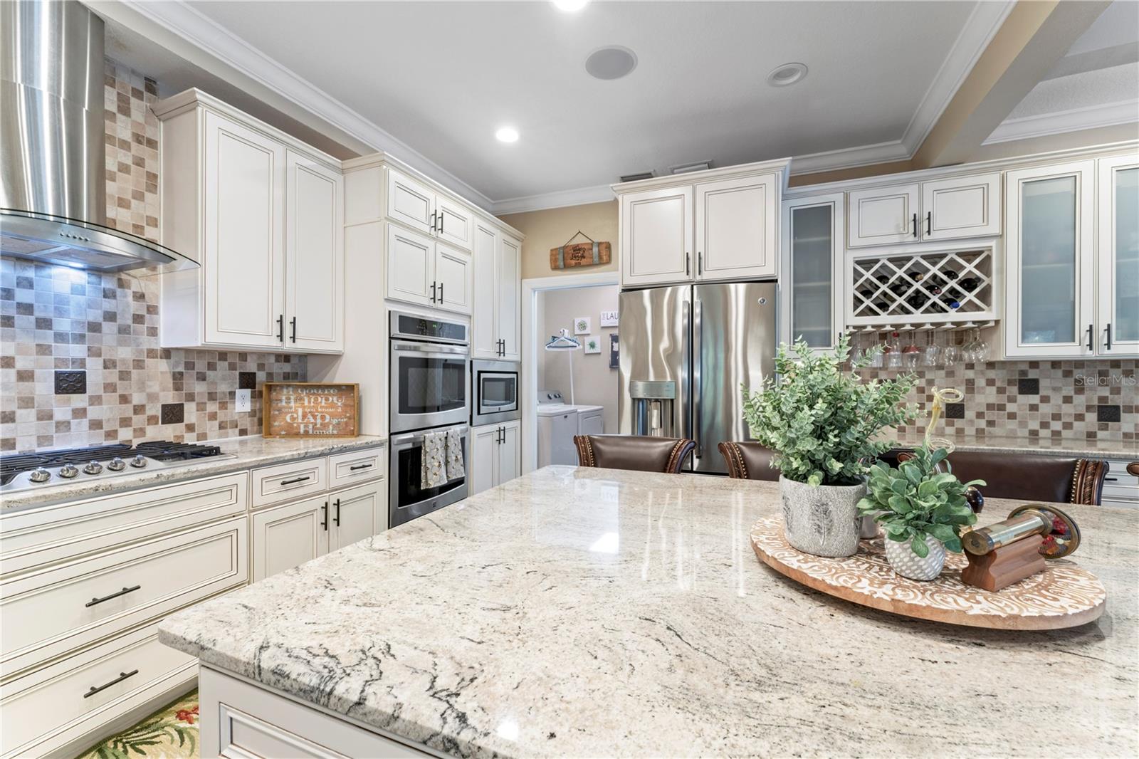 2701 W BAY AVE, TAMPA, FL, 33611