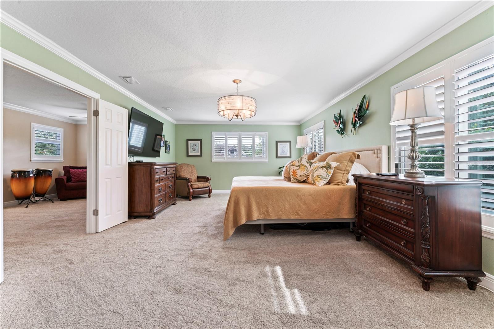 2701 W BAY AVE, TAMPA, FL, 33611