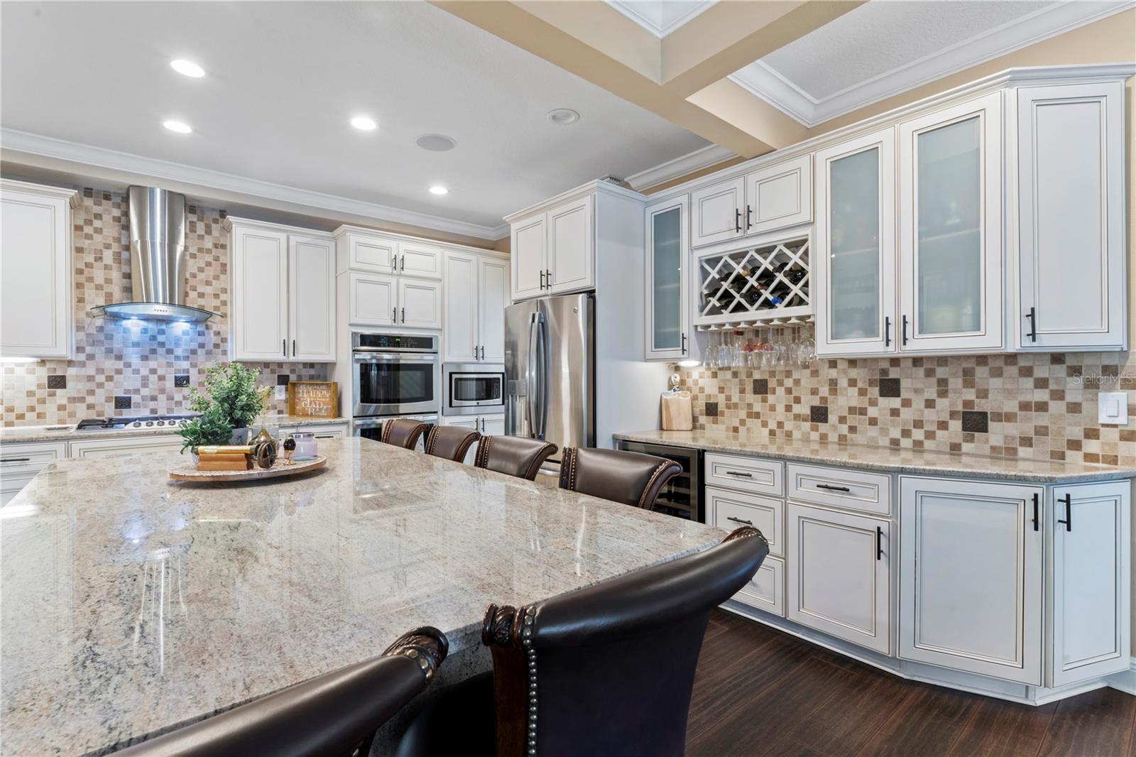 2701 W BAY AVE, TAMPA, FL, 33611