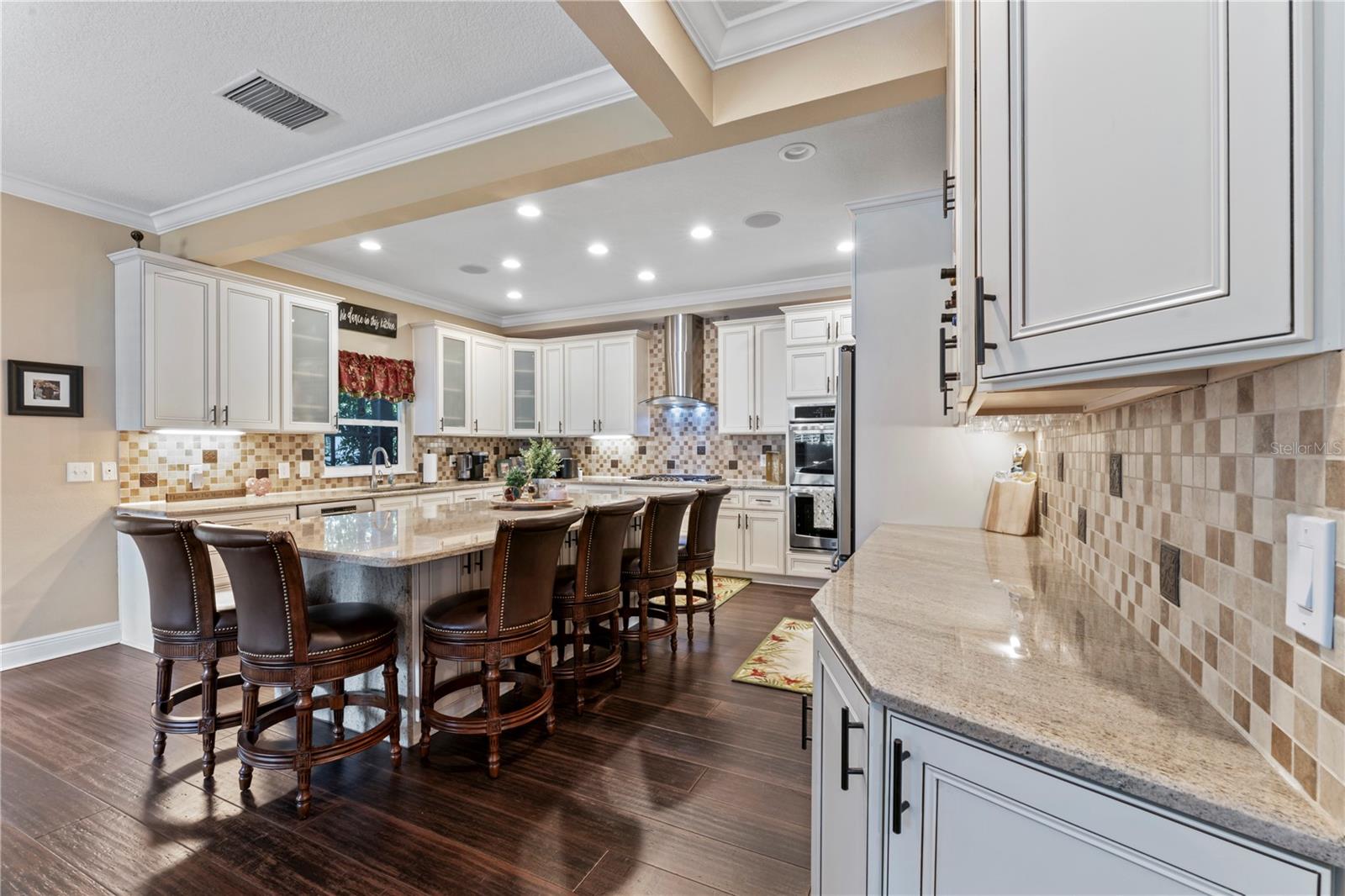 2701 W BAY AVE, TAMPA, FL, 33611