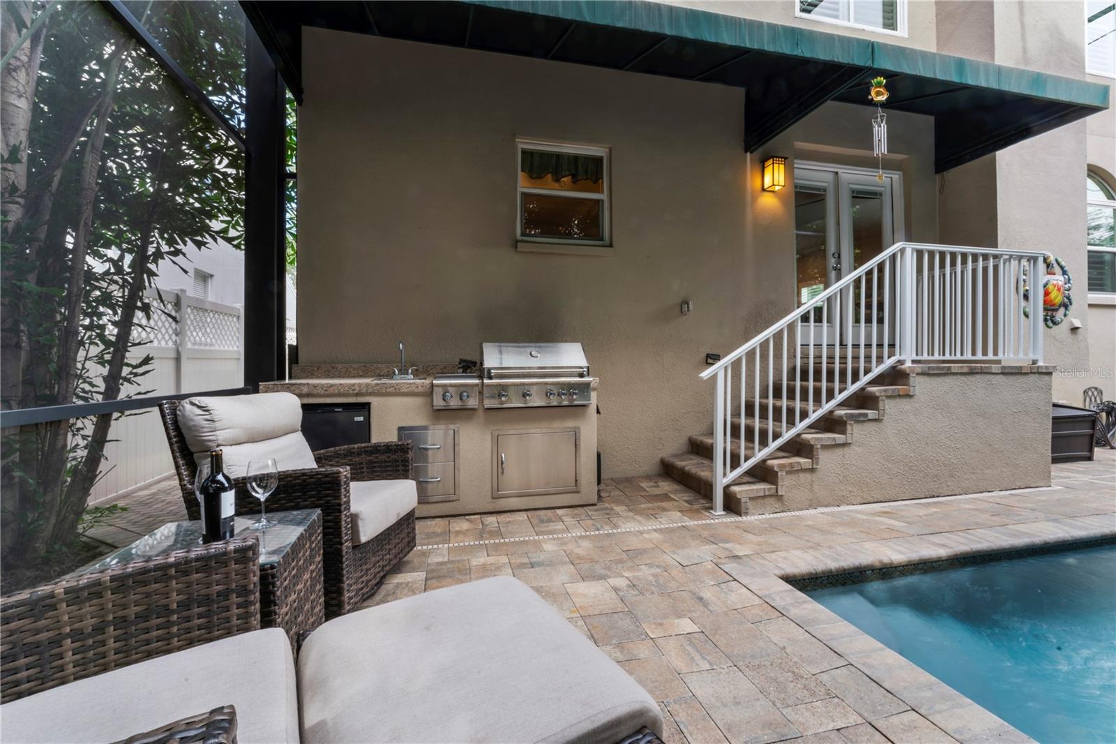 2701 W BAY AVE, TAMPA, FL, 33611