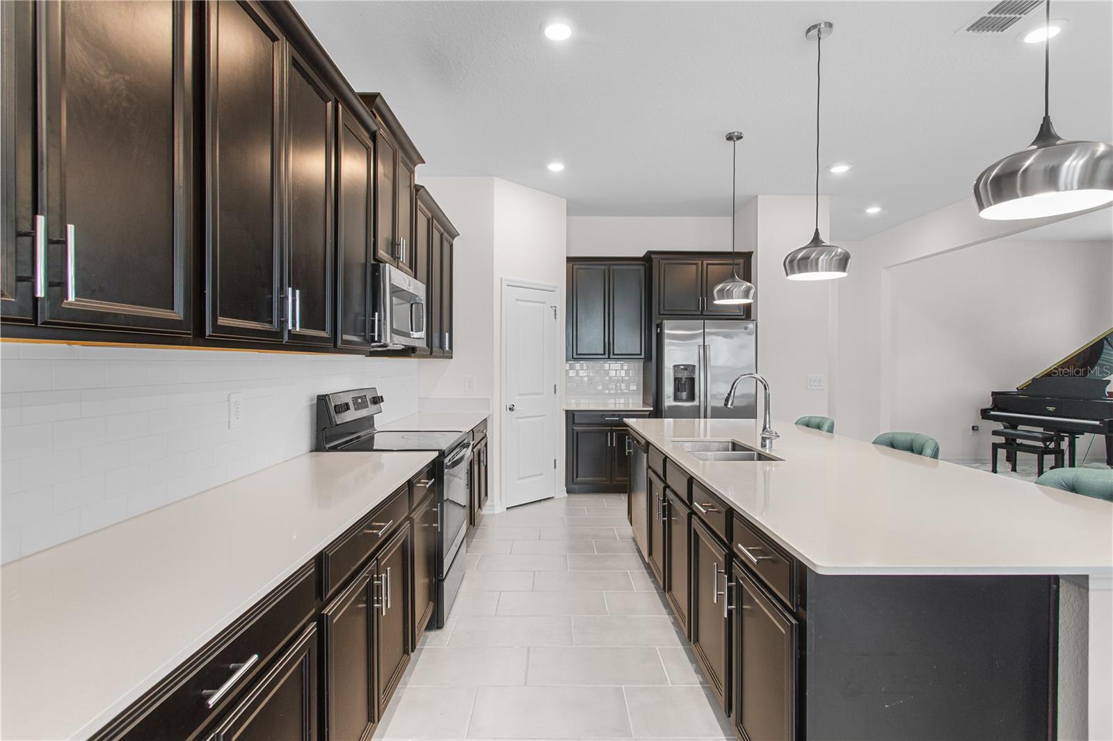 5393 RED CORAL CIR, MOUNT DORA, FL, 32757