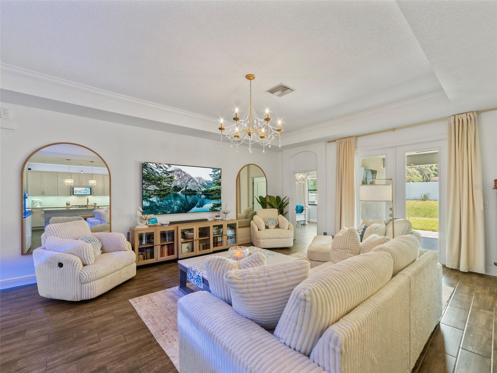 1220 FLORABLU DR, SEFFNER, FL, 33584