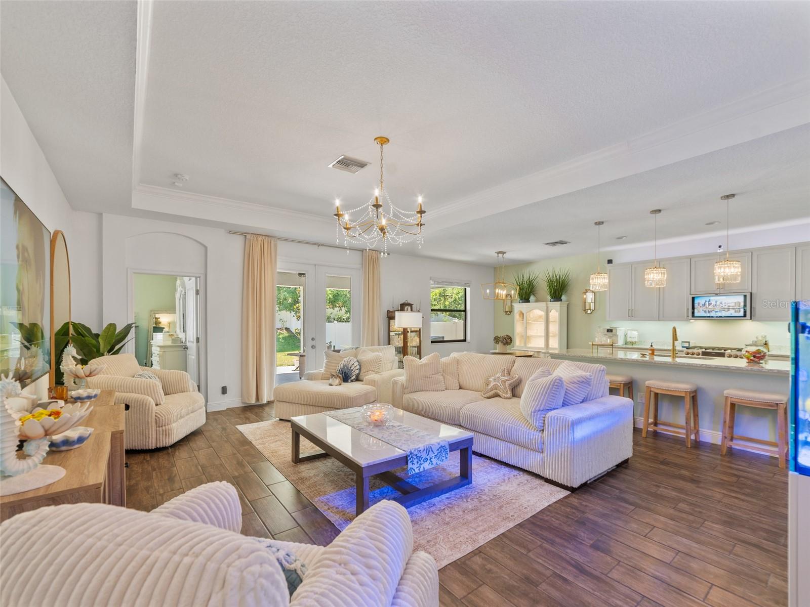 1220 FLORABLU DR, SEFFNER, FL, 33584