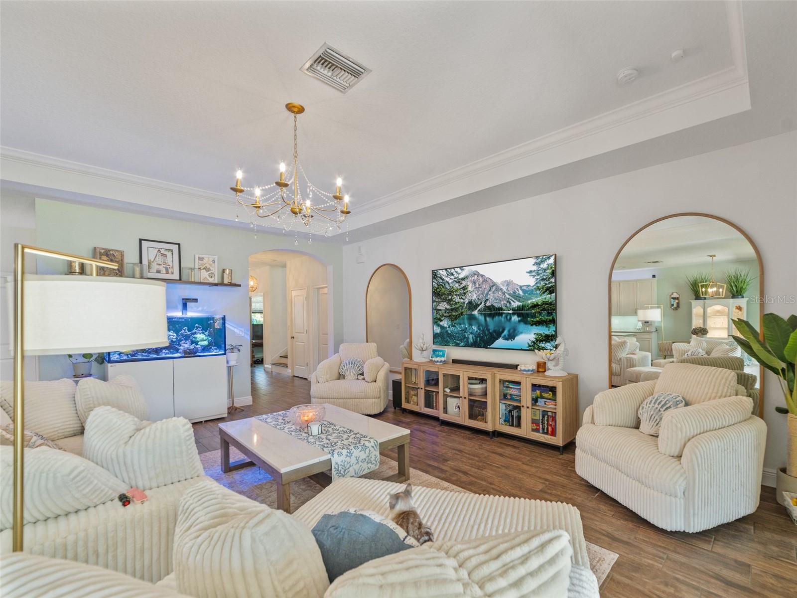 1220 FLORABLU DR, SEFFNER, FL, 33584