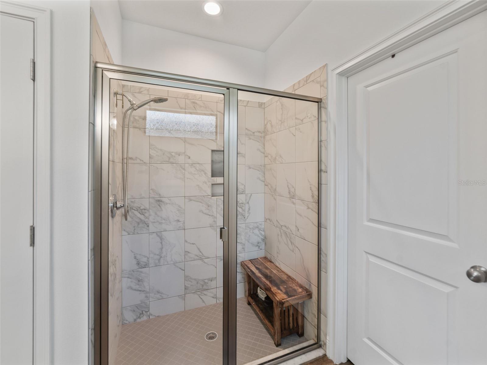 1220 FLORABLU DR, SEFFNER, FL, 33584