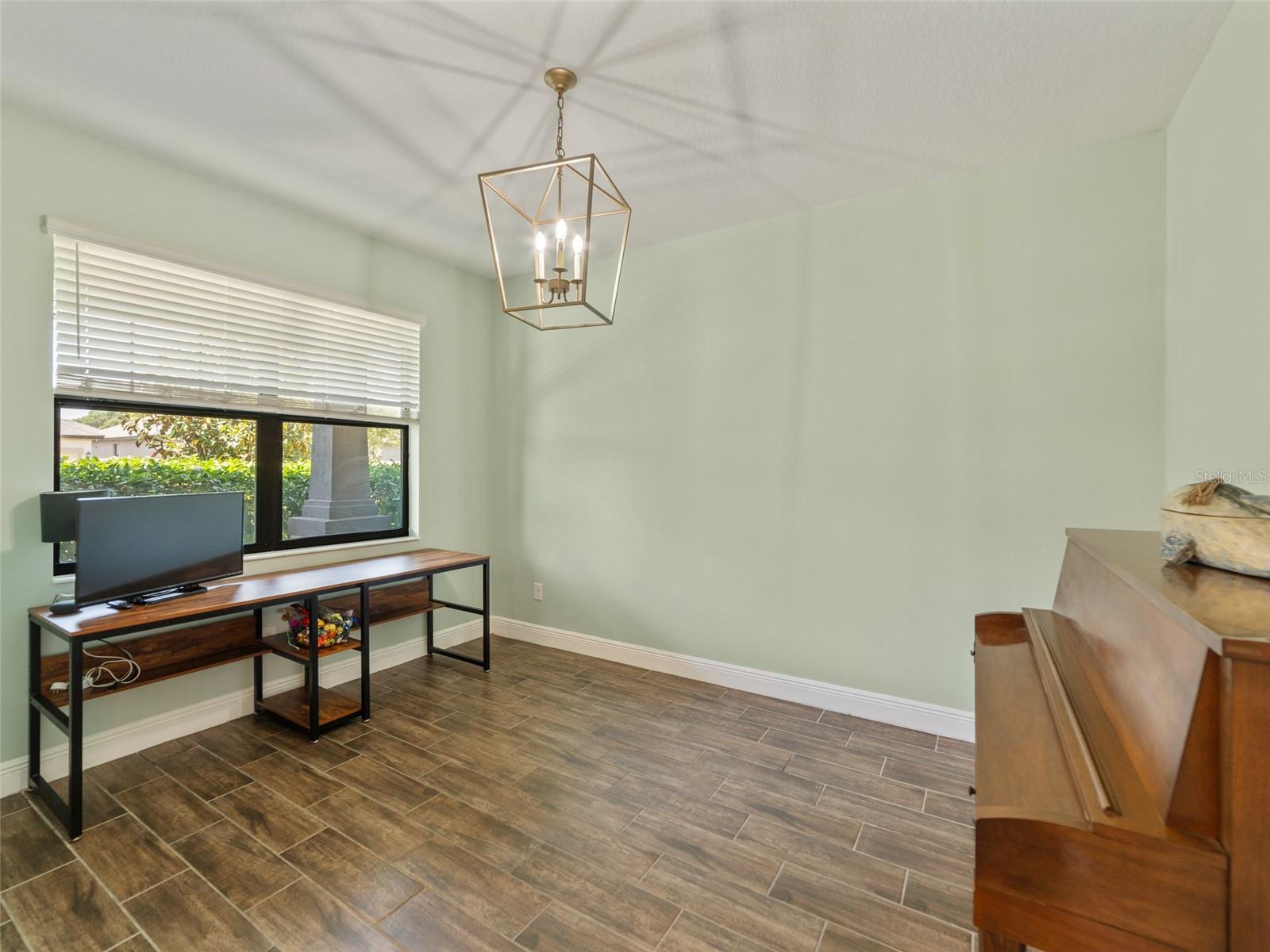 1220 FLORABLU DR, SEFFNER, FL, 33584