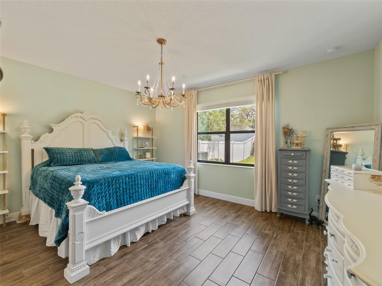 1220 FLORABLU DR, SEFFNER, FL, 33584