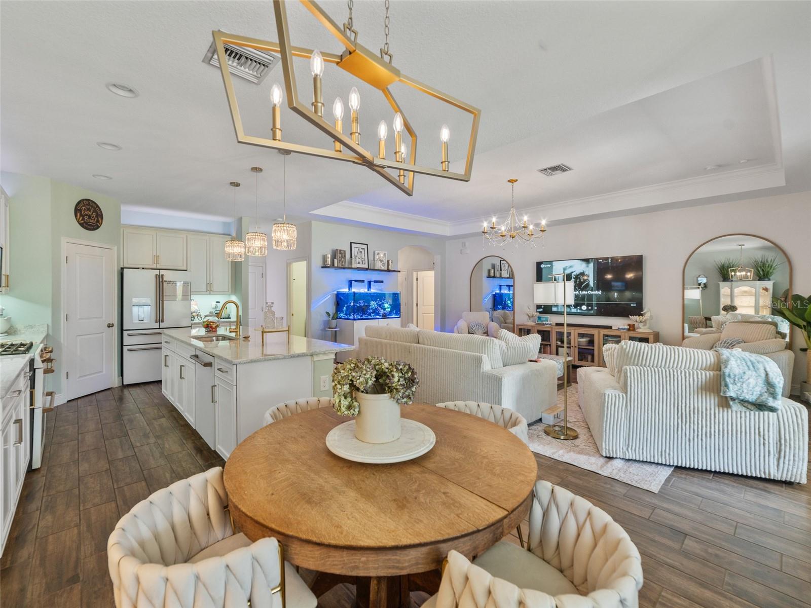 1220 FLORABLU DR, SEFFNER, FL, 33584