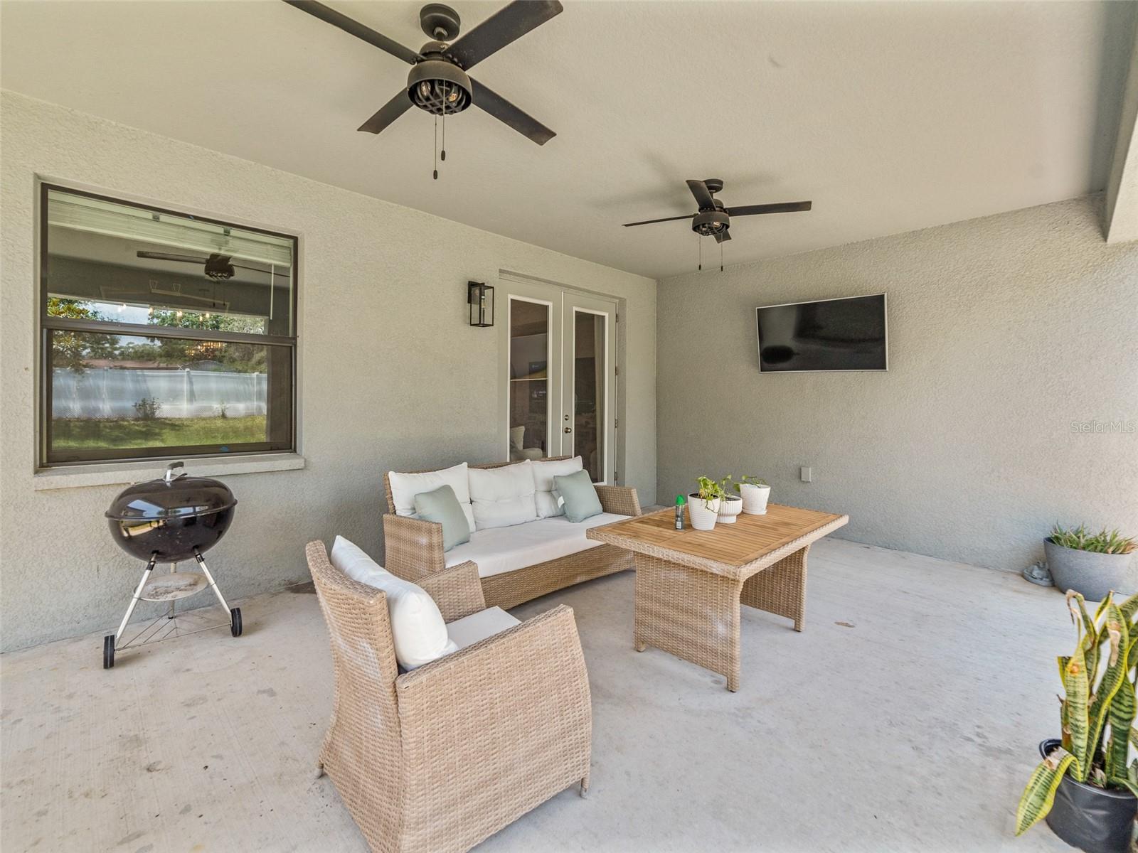 1220 FLORABLU DR, SEFFNER, FL, 33584