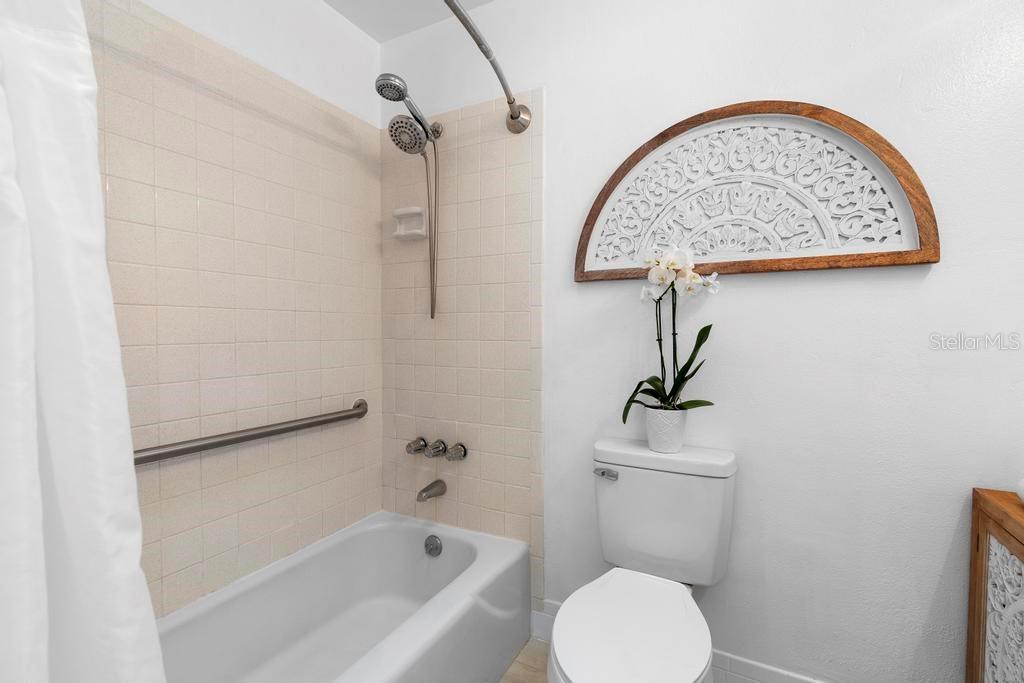 708 WAYNE AVE, NEW SMYRNA BEACH, FL, 32168