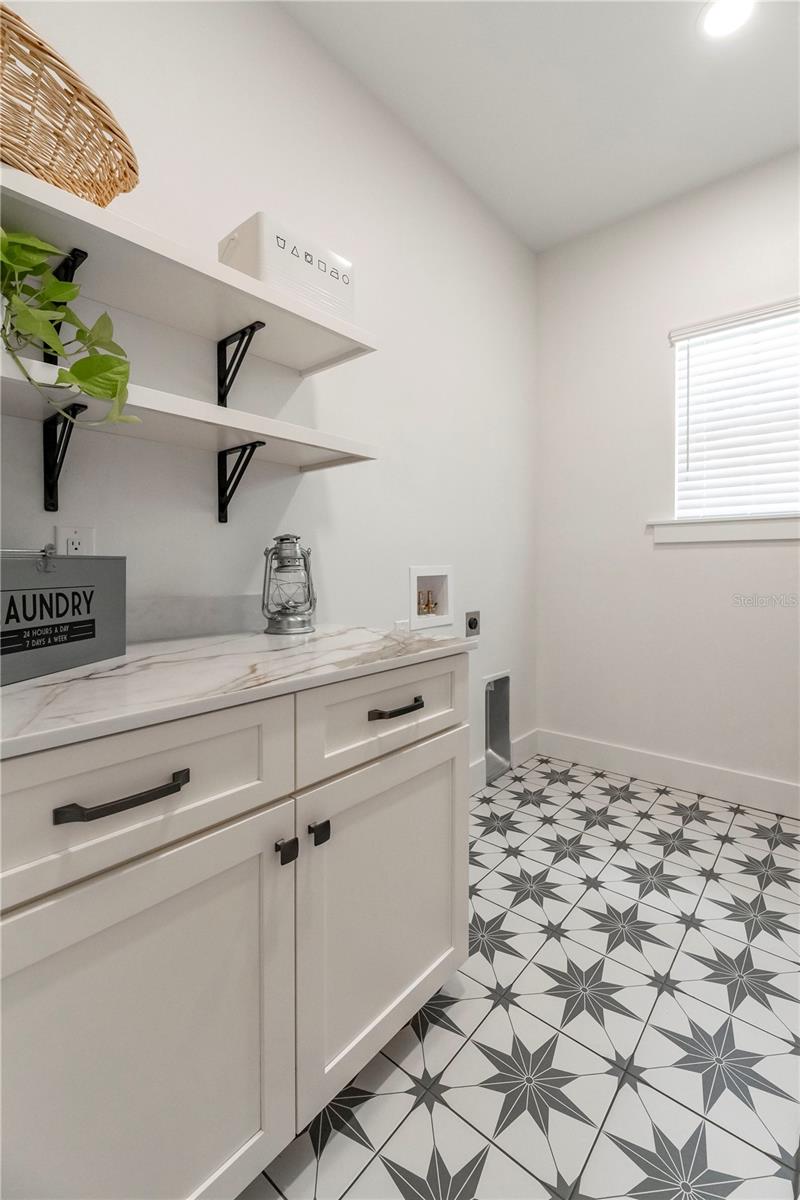 527 W PARK ST, LAKELAND, FL, 33803