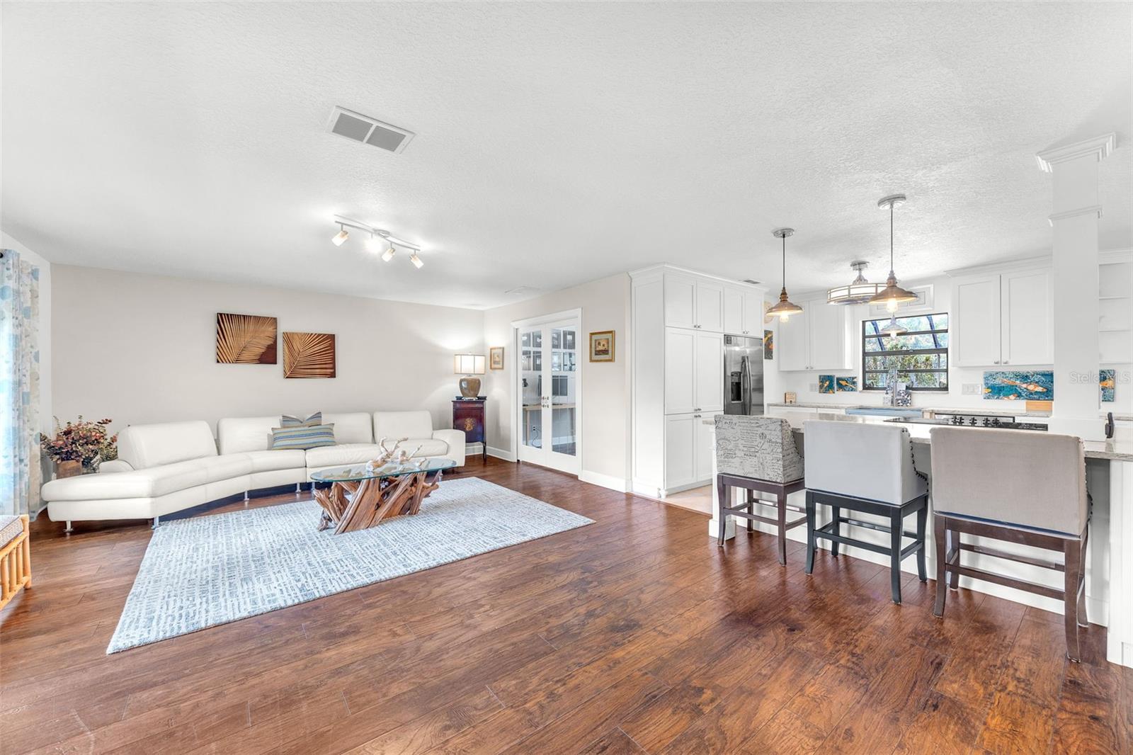 1220 PINELLAS POINT DR S, ST PETERSBURG, FL, 33705