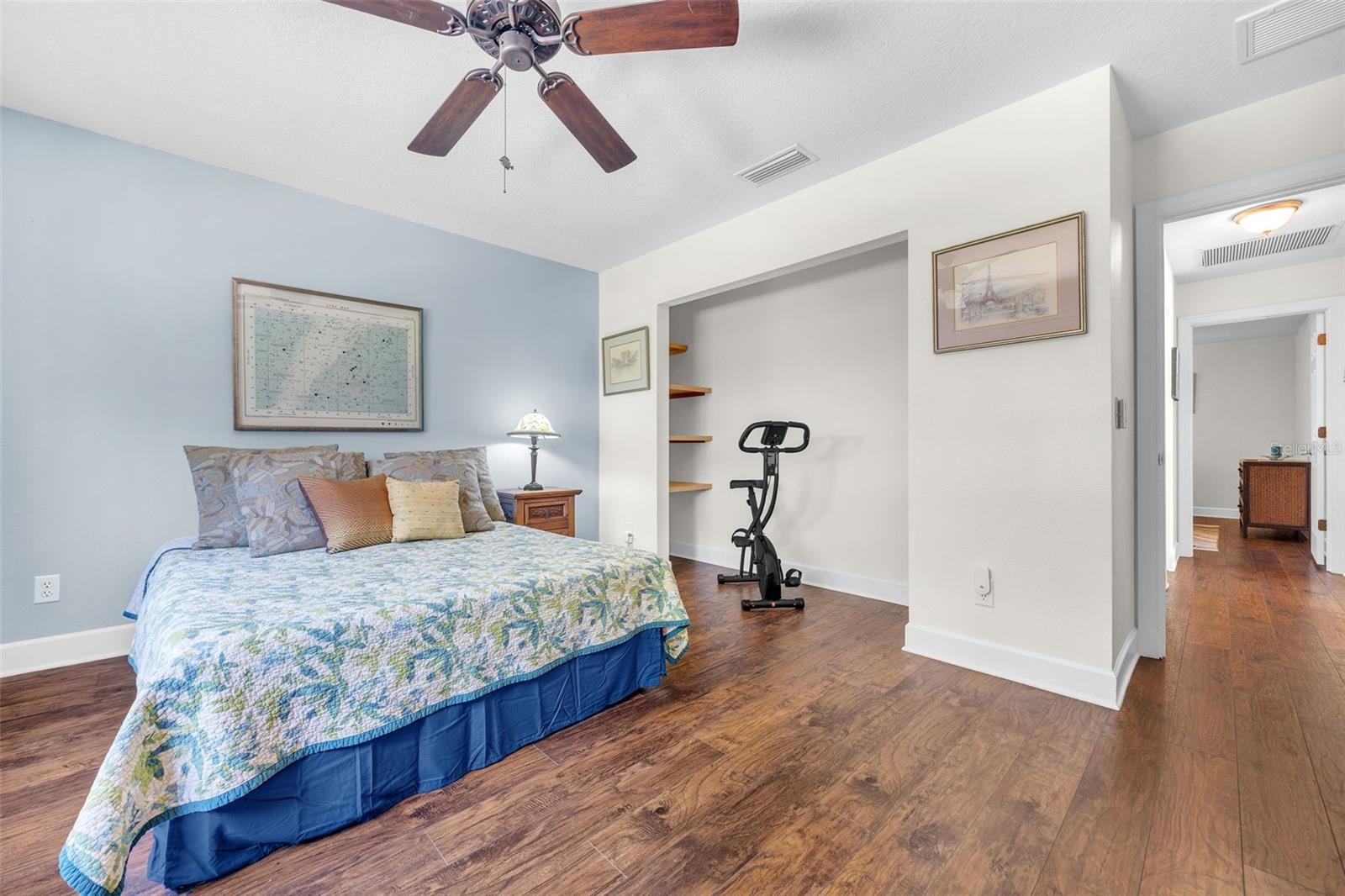 1220 PINELLAS POINT DR S, ST PETERSBURG, FL, 33705