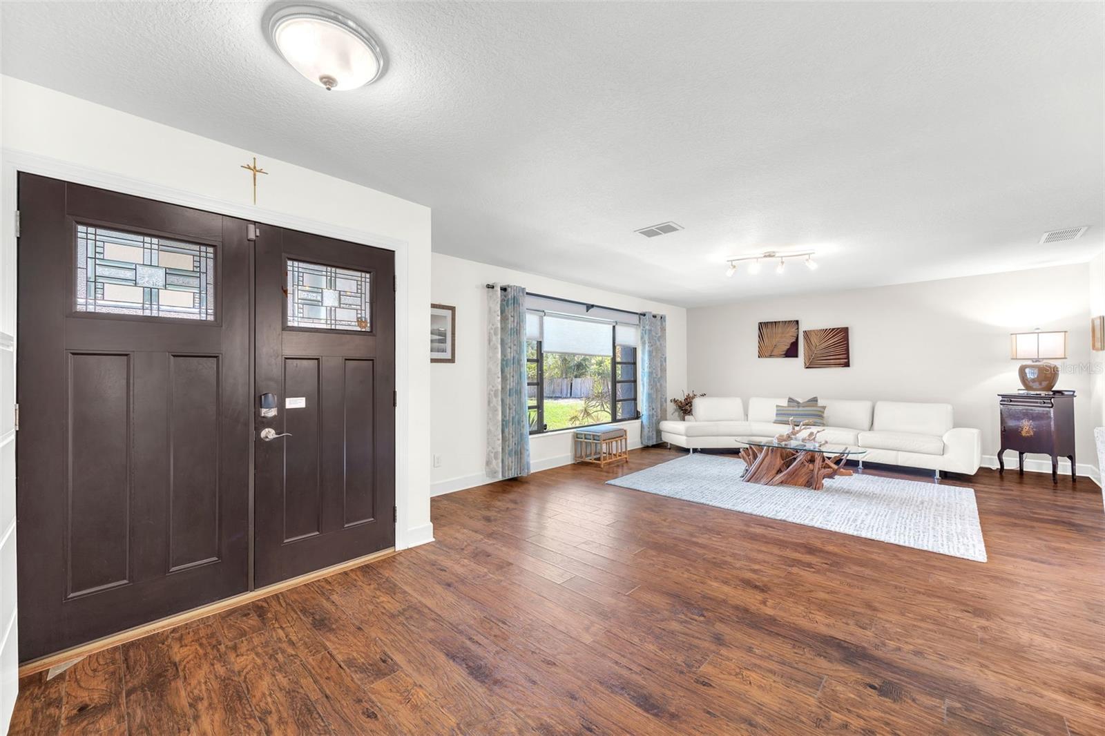 1220 PINELLAS POINT DR S, ST PETERSBURG, FL, 33705