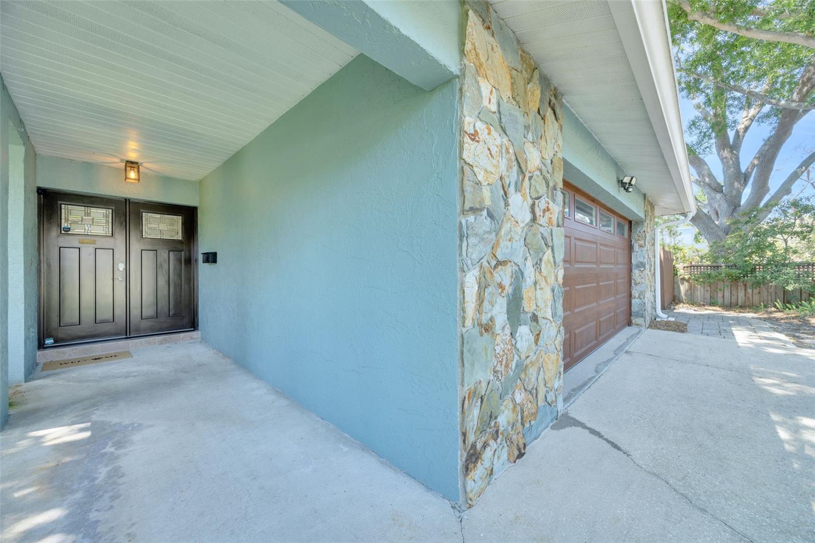 1220 PINELLAS POINT DR S, ST PETERSBURG, FL, 33705