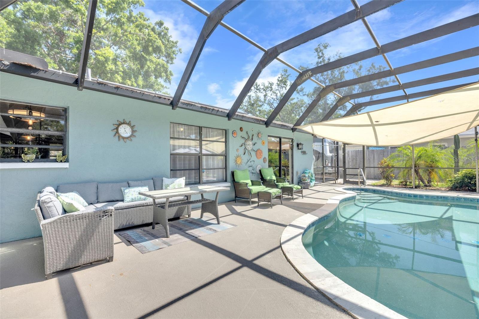 1220 PINELLAS POINT DR S, ST PETERSBURG, FL, 33705