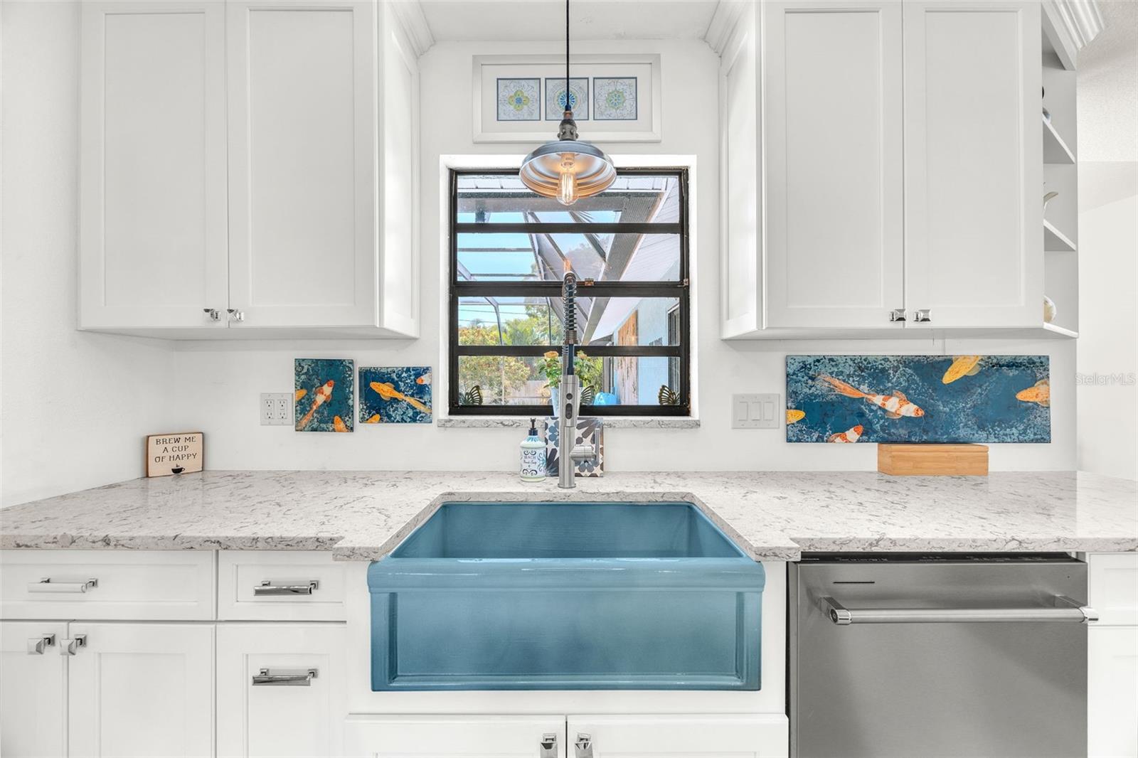 1220 PINELLAS POINT DR S, ST PETERSBURG, FL, 33705