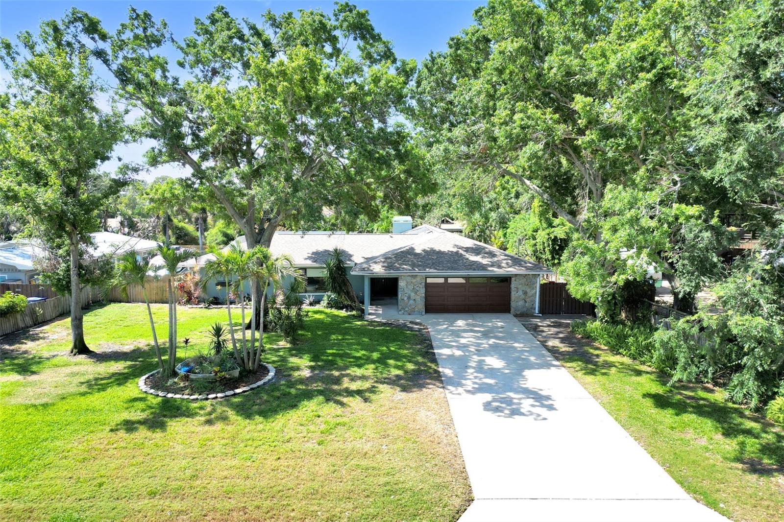 1220 PINELLAS POINT DR S, ST PETERSBURG, FL, 33705