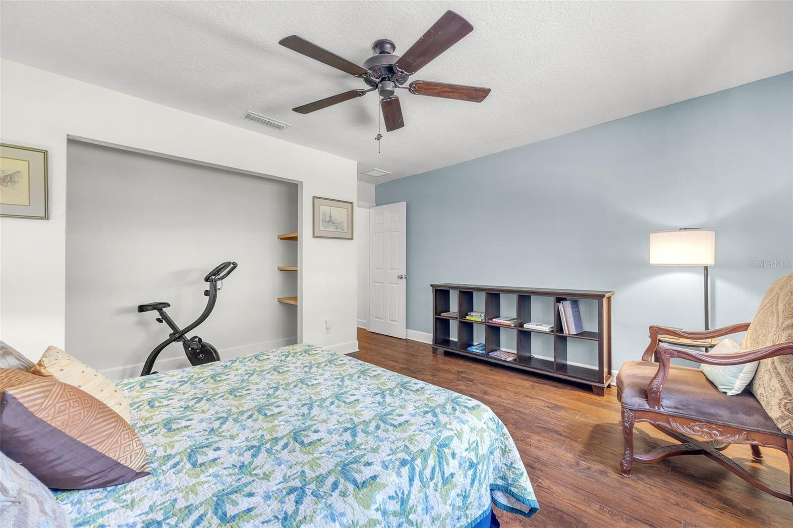 1220 PINELLAS POINT DR S, ST PETERSBURG, FL, 33705