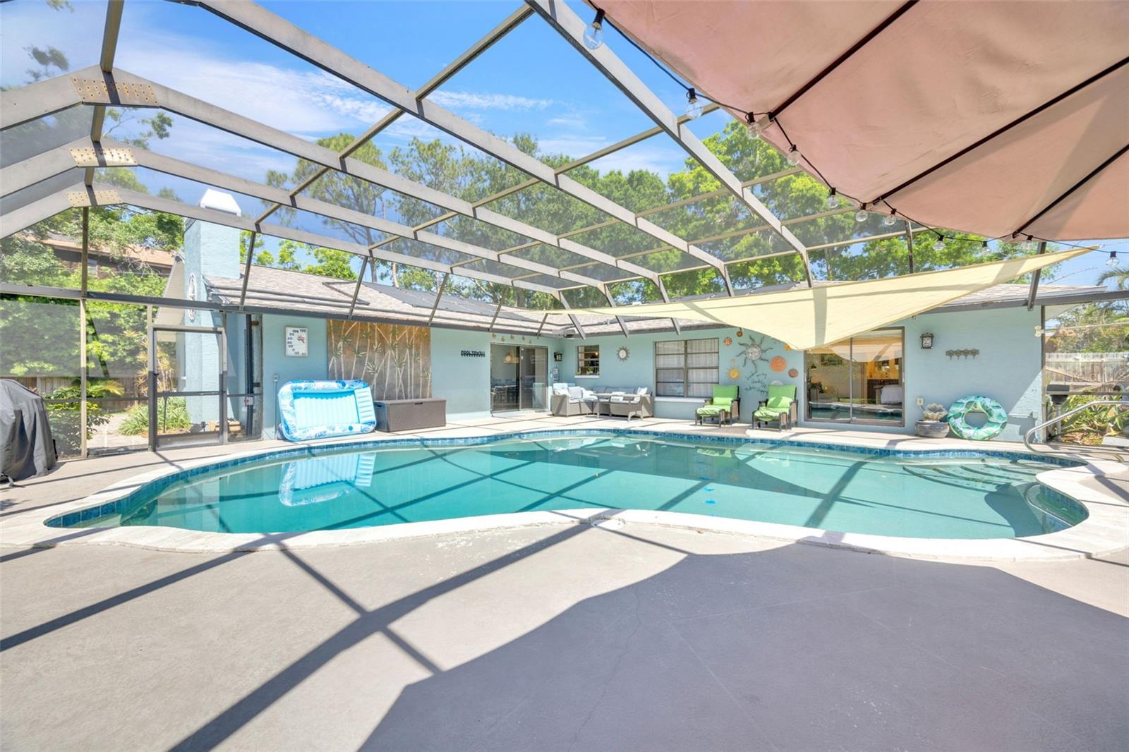 1220 PINELLAS POINT DR S, ST PETERSBURG, FL, 33705