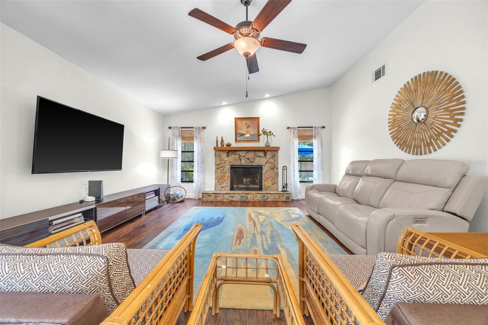 1220 PINELLAS POINT DR S, ST PETERSBURG, FL, 33705