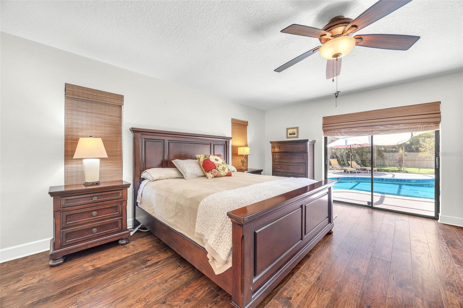 1220 PINELLAS POINT DR S, ST PETERSBURG, FL, 33705