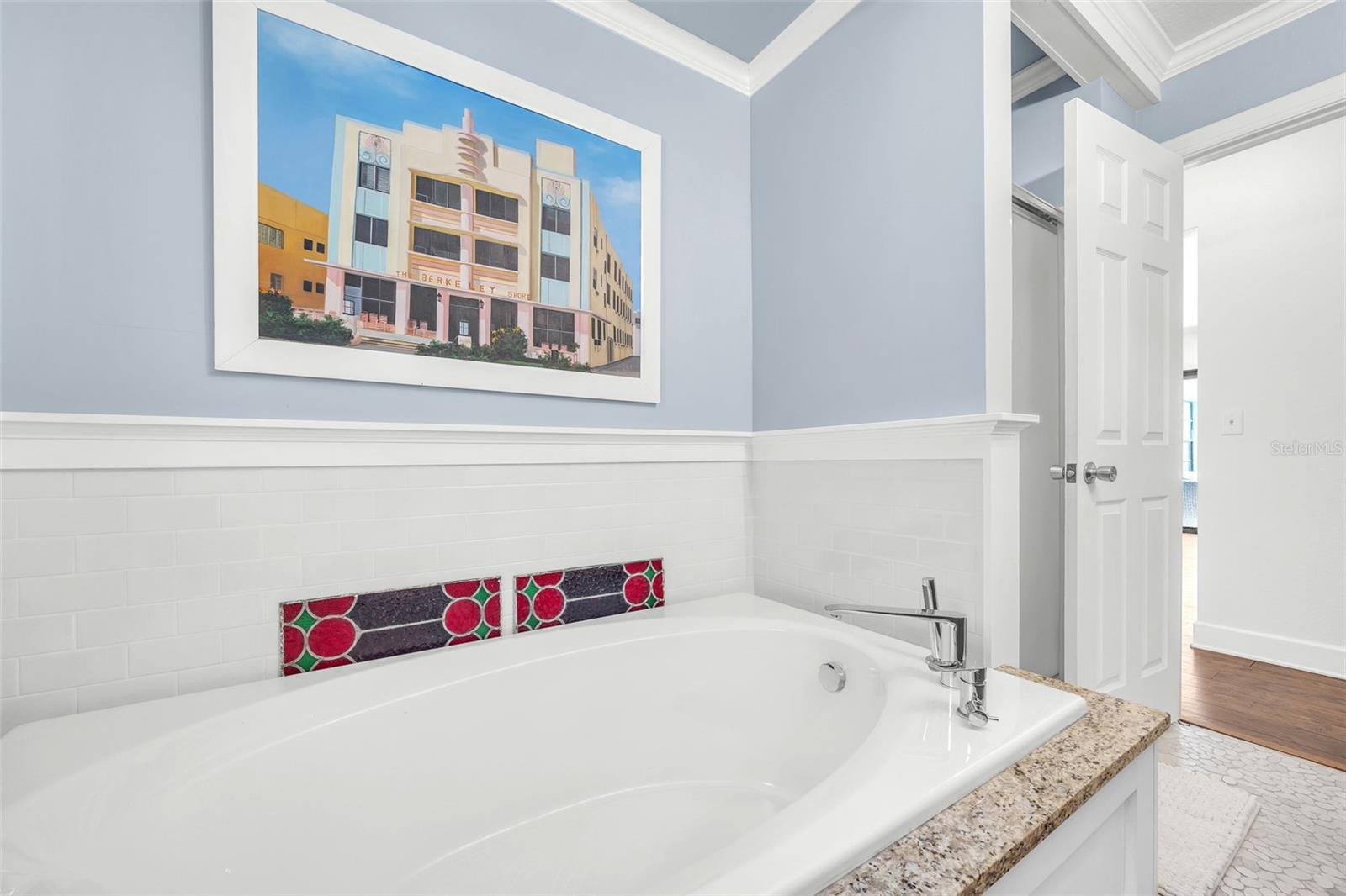 1220 PINELLAS POINT DR S, ST PETERSBURG, FL, 33705