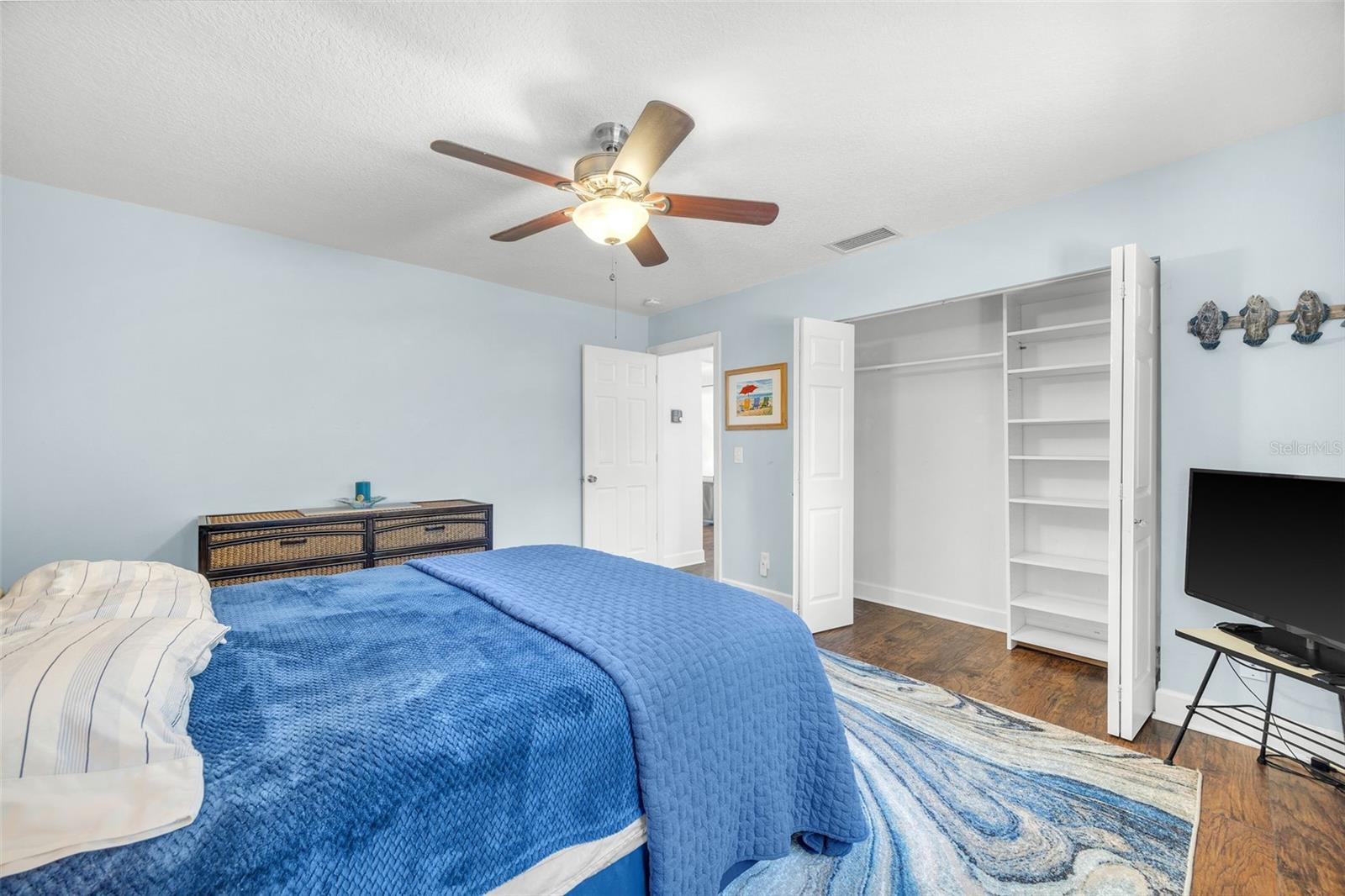 1220 PINELLAS POINT DR S, ST PETERSBURG, FL, 33705