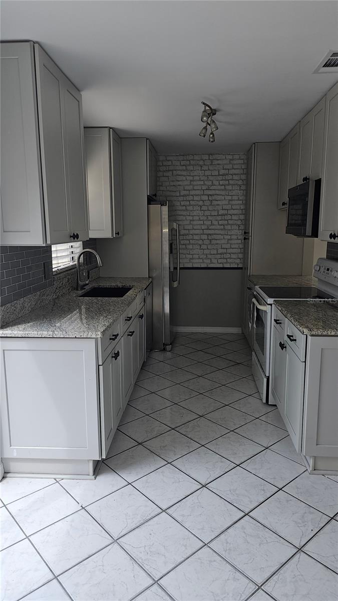 1702 SHADY RIDGE CT #239, ORLANDO, FL, 32807