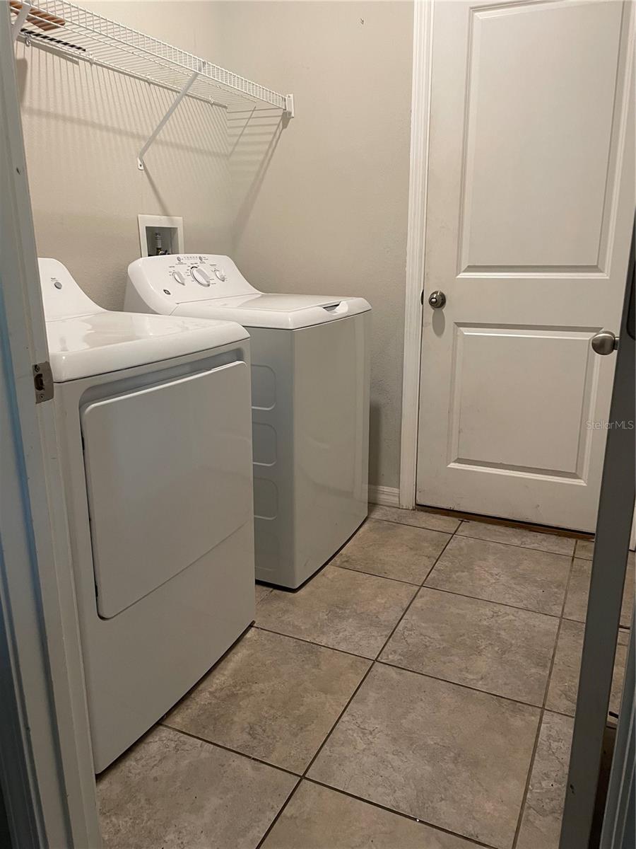 4208 UNBRIDLED SONG DR, SUN CITY CENTER, FL, 33573