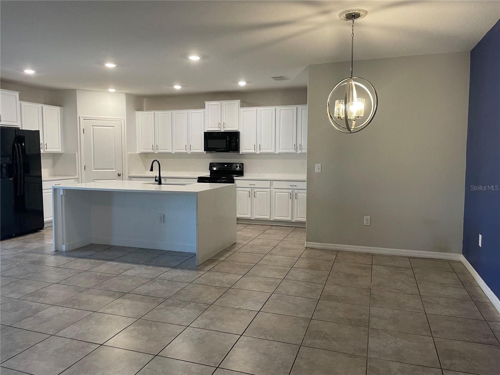 4208 UNBRIDLED SONG DR, SUN CITY CENTER, FL, 33573