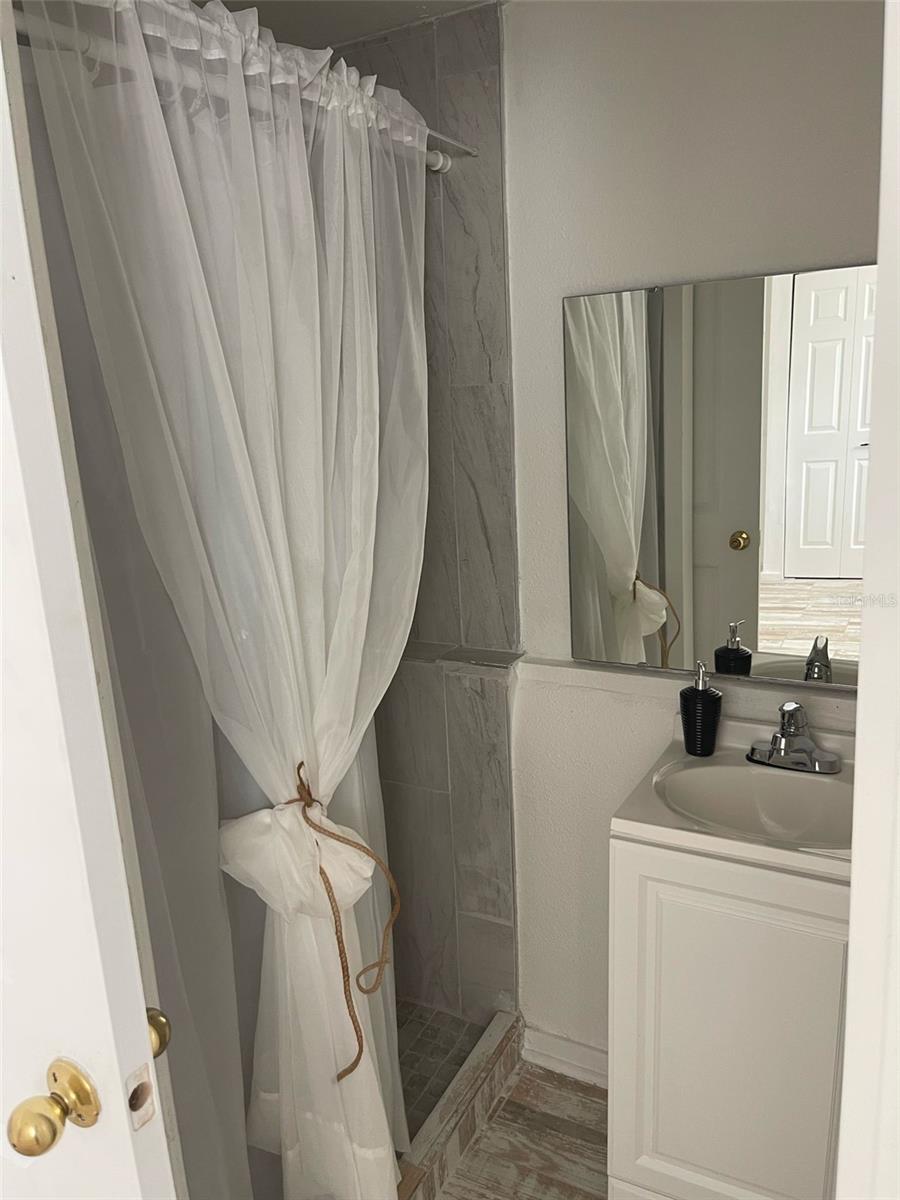 5562 OLD TAMPA HWY, DAVENPORT, FL, 33896