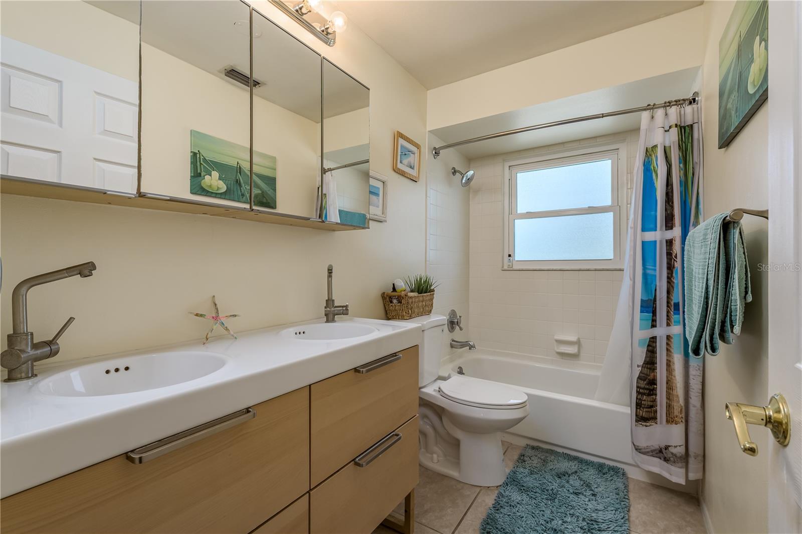 2202 DONATO DR, BELLEAIR BEACH, FL, 33786