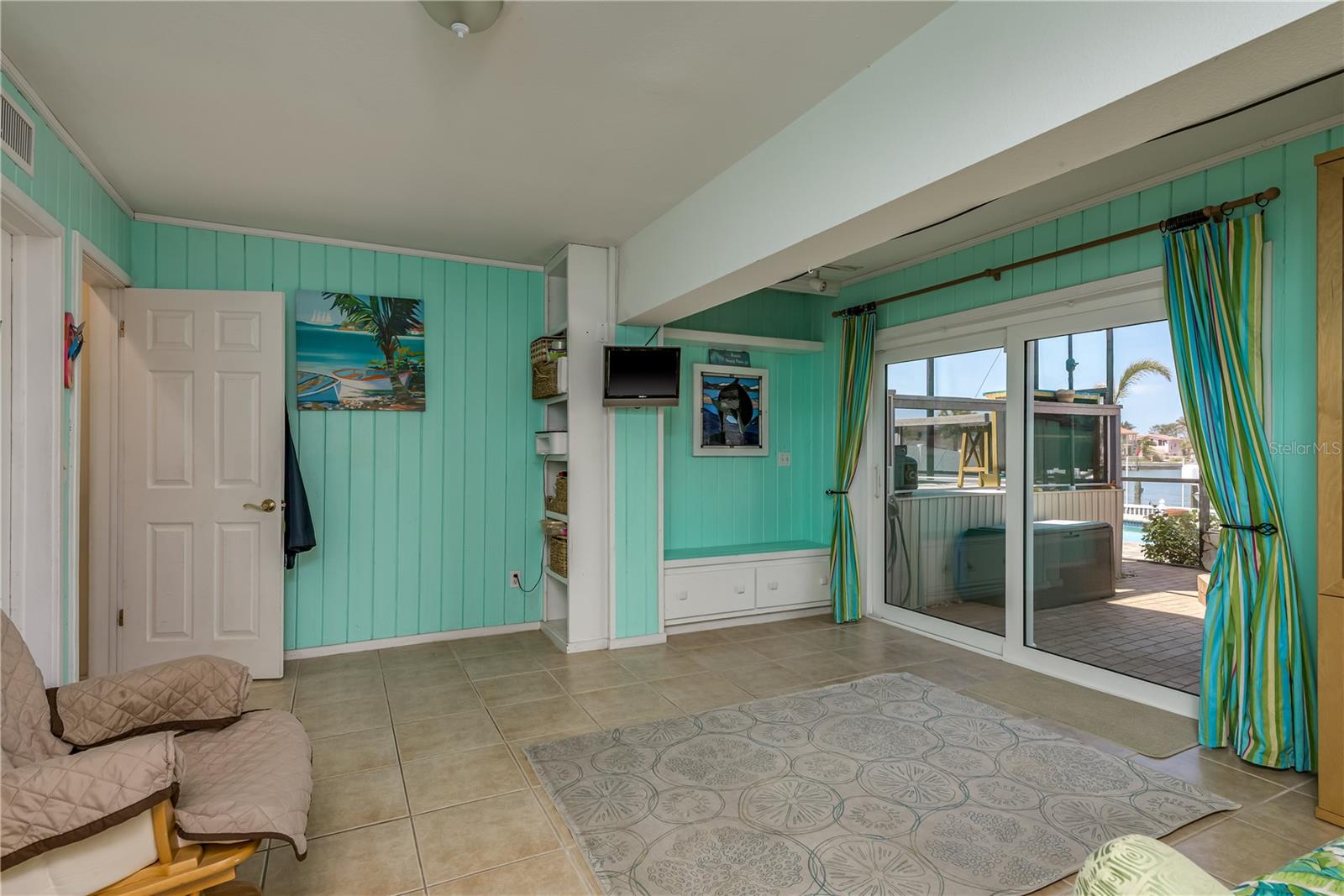 2202 DONATO DR, BELLEAIR BEACH, FL, 33786