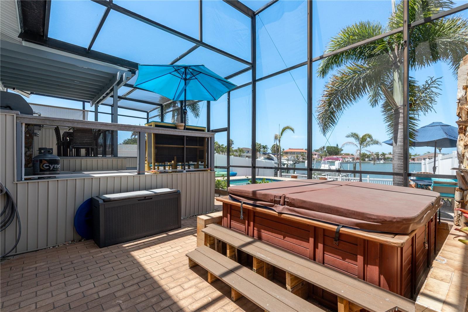 2202 DONATO DR, BELLEAIR BEACH, FL, 33786
