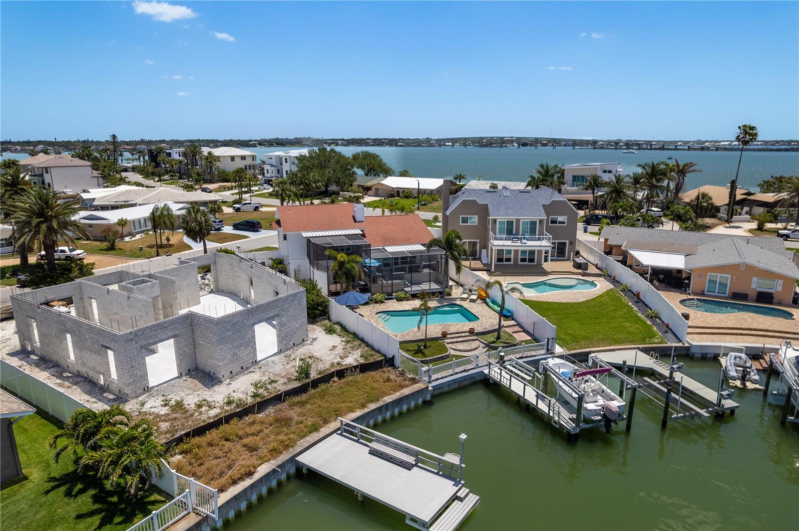 2202 DONATO DR, BELLEAIR BEACH, FL, 33786