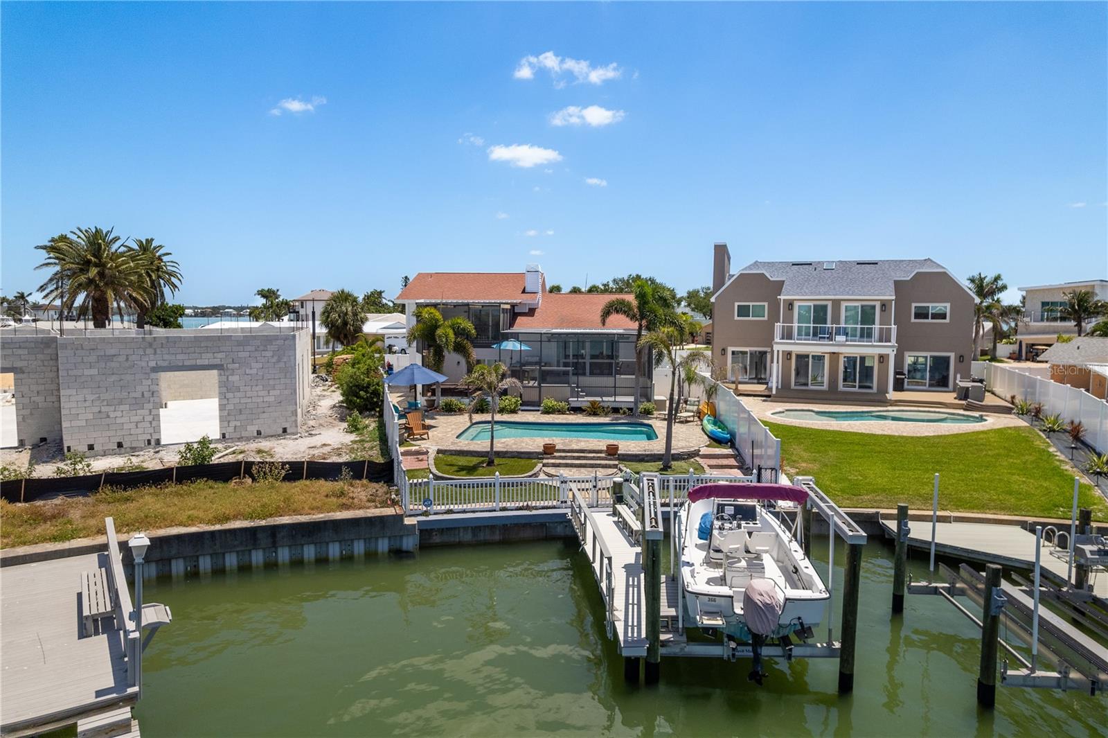 2202 DONATO DR, BELLEAIR BEACH, FL, 33786