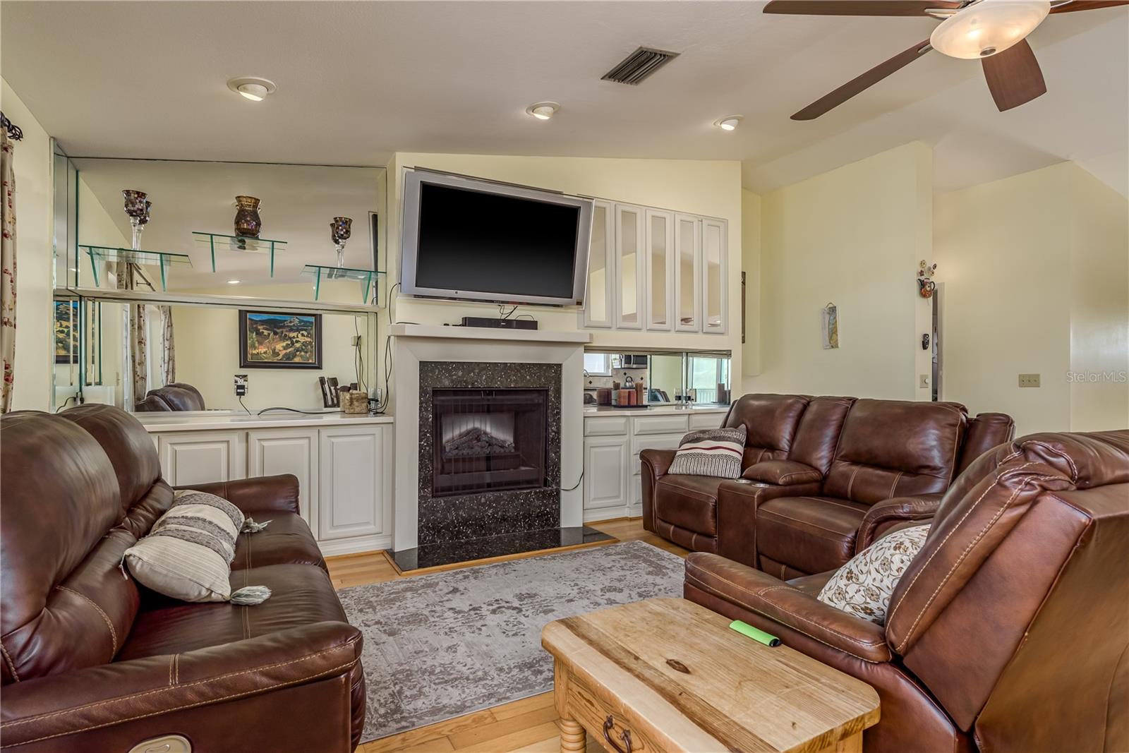 2202 DONATO DR, BELLEAIR BEACH, FL, 33786