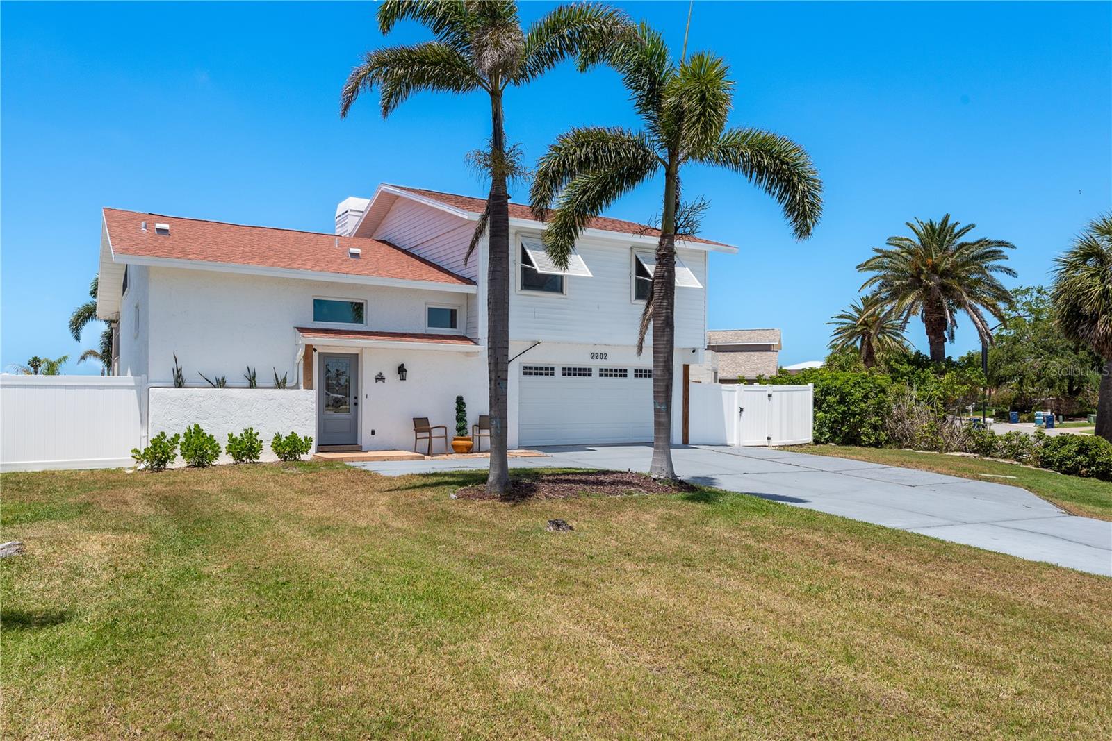 2202 DONATO DR, BELLEAIR BEACH, FL, 33786