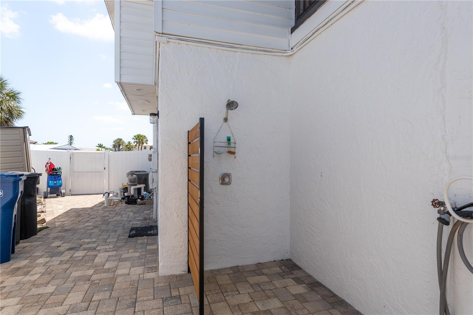 2202 DONATO DR, BELLEAIR BEACH, FL, 33786