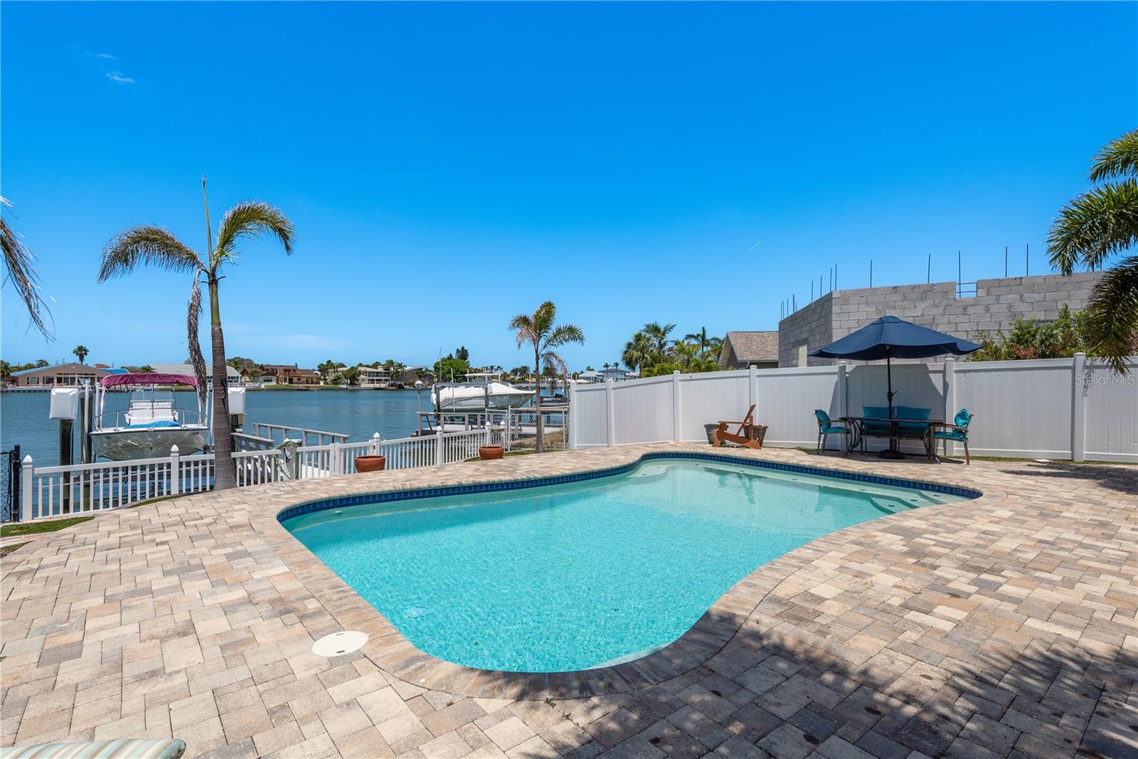 2202 DONATO DR, BELLEAIR BEACH, FL, 33786