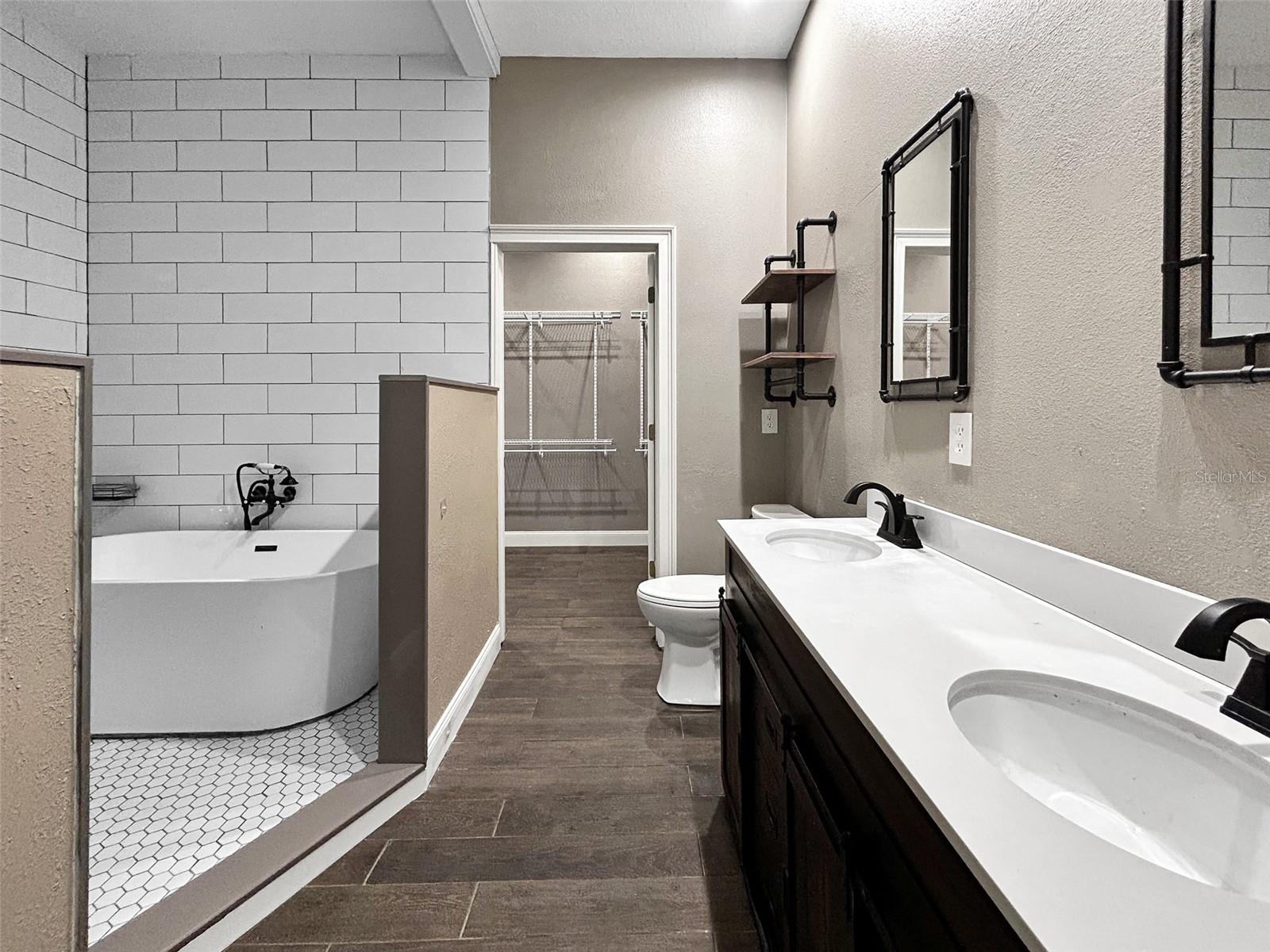 6994 FORT KING RD, ZEPHYRHILLS, FL, 33541