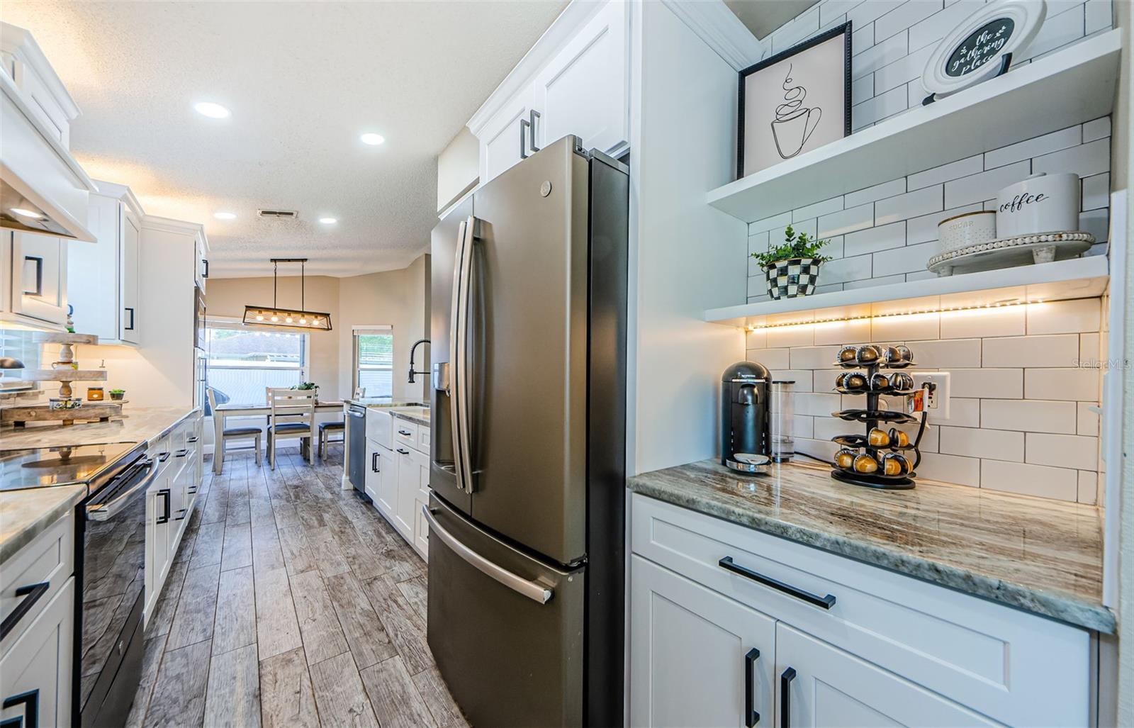 382 TAVERNIER CIR, OLDSMAR, FL, 34677