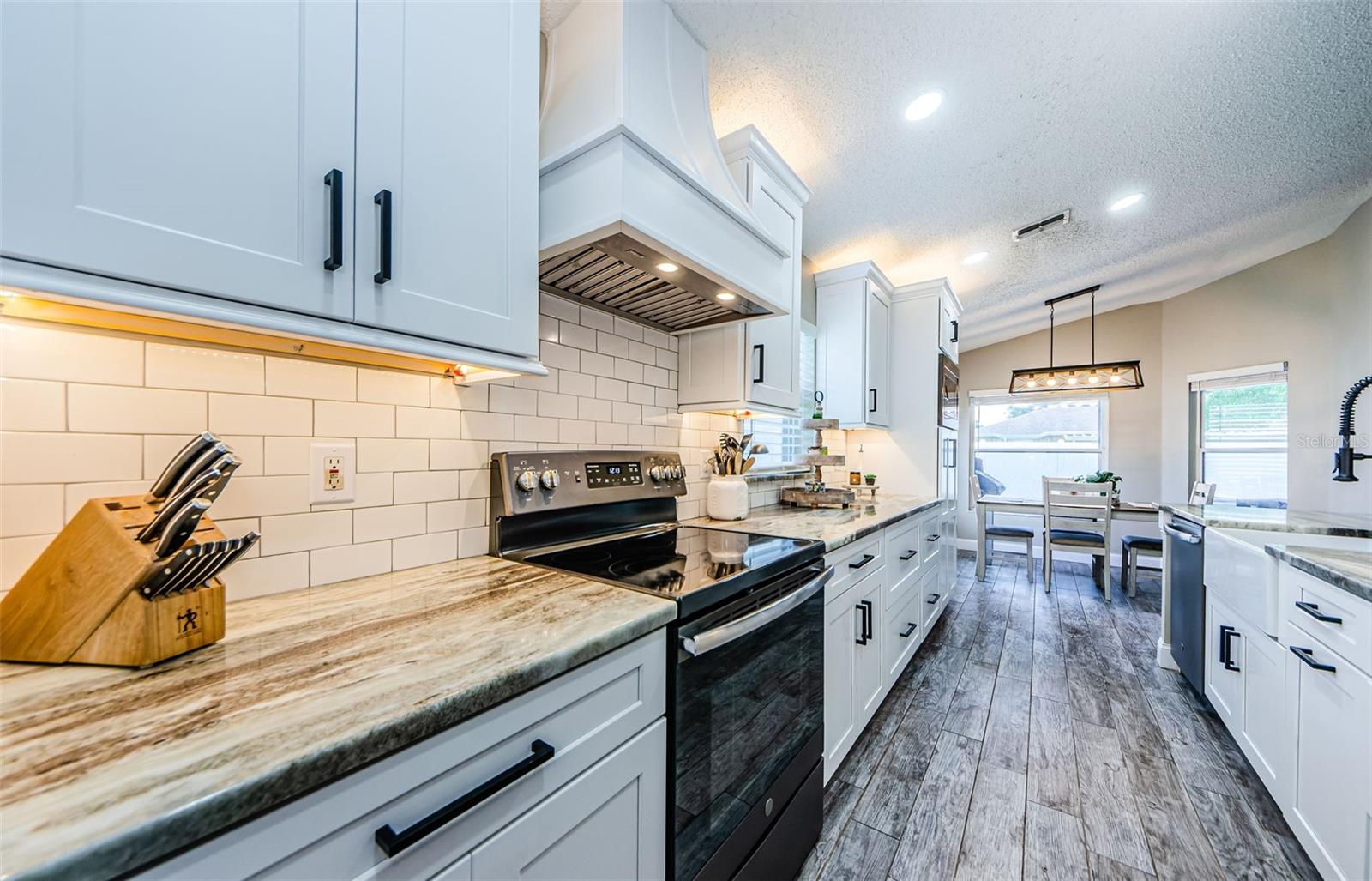 382 TAVERNIER CIR, OLDSMAR, FL, 34677