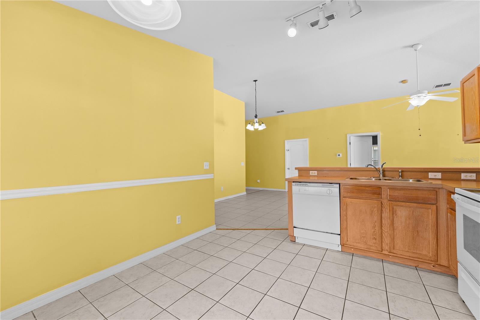 131 SANDY RIDGE DR, DAVENPORT, FL, 33896