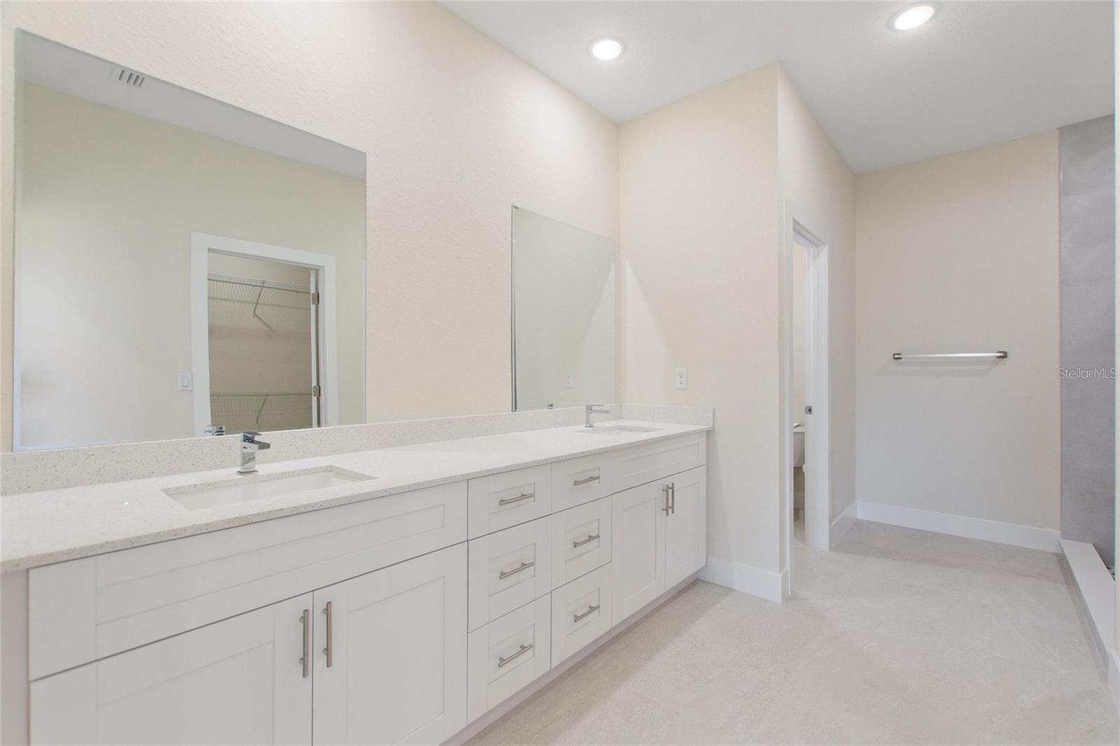 2021 VALENCIA DR, INDIAN LAKE ESTATES, FL, 33855