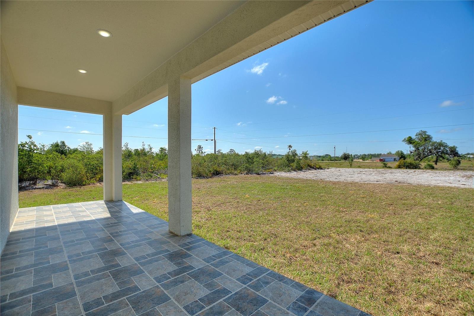 2021 VALENCIA DR, INDIAN LAKE ESTATES, FL, 33855