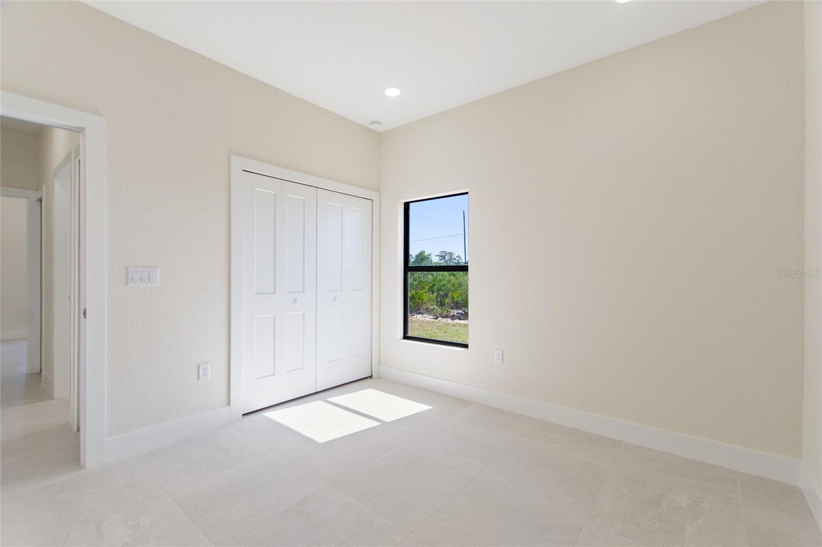 2021 VALENCIA DR, INDIAN LAKE ESTATES, FL, 33855