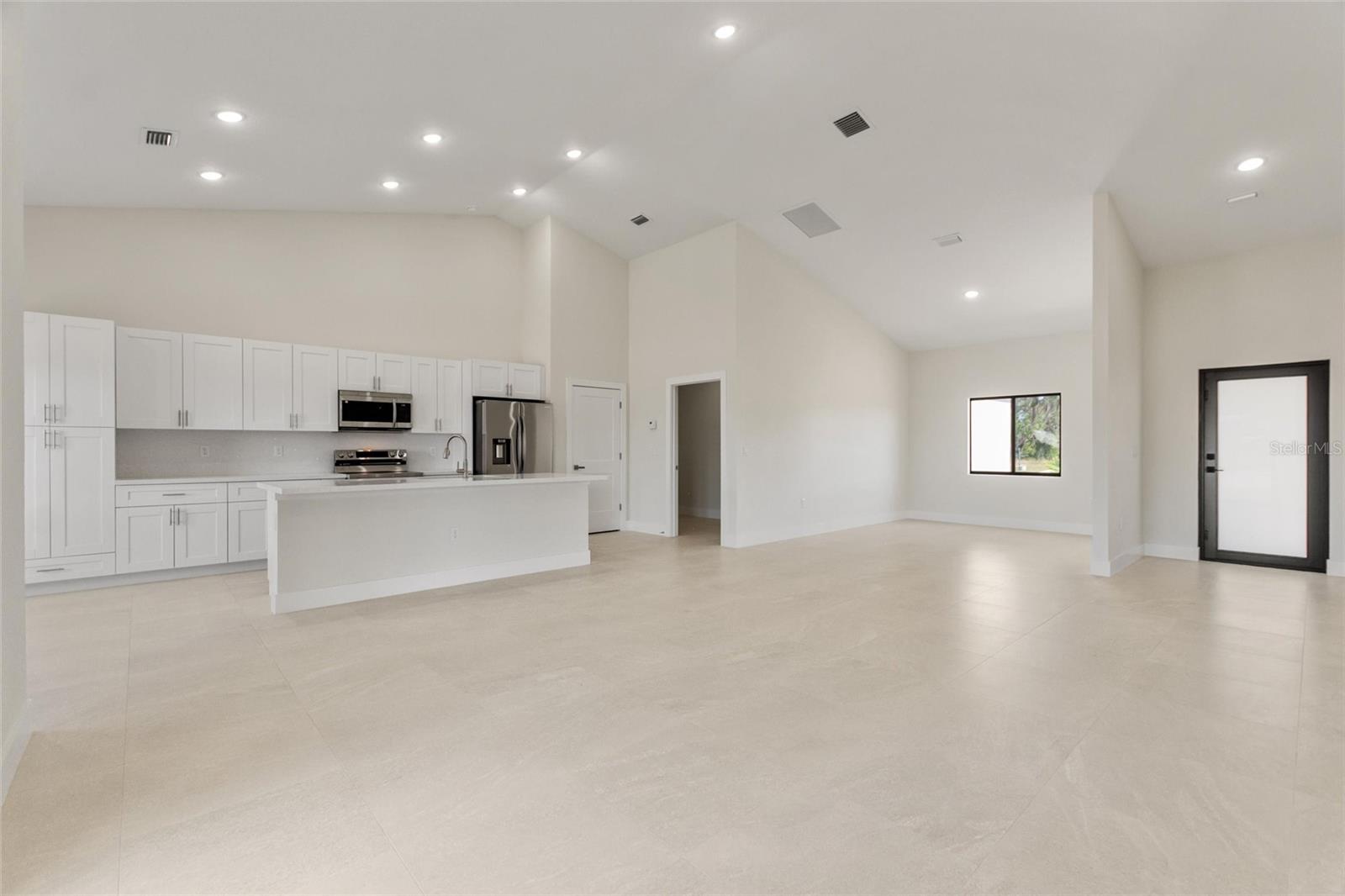 2021 VALENCIA DR, INDIAN LAKE ESTATES, FL, 33855